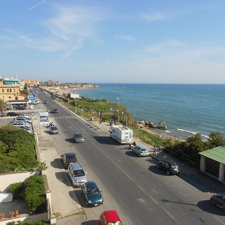 Hotel L'Approdo Anzio Exterior foto