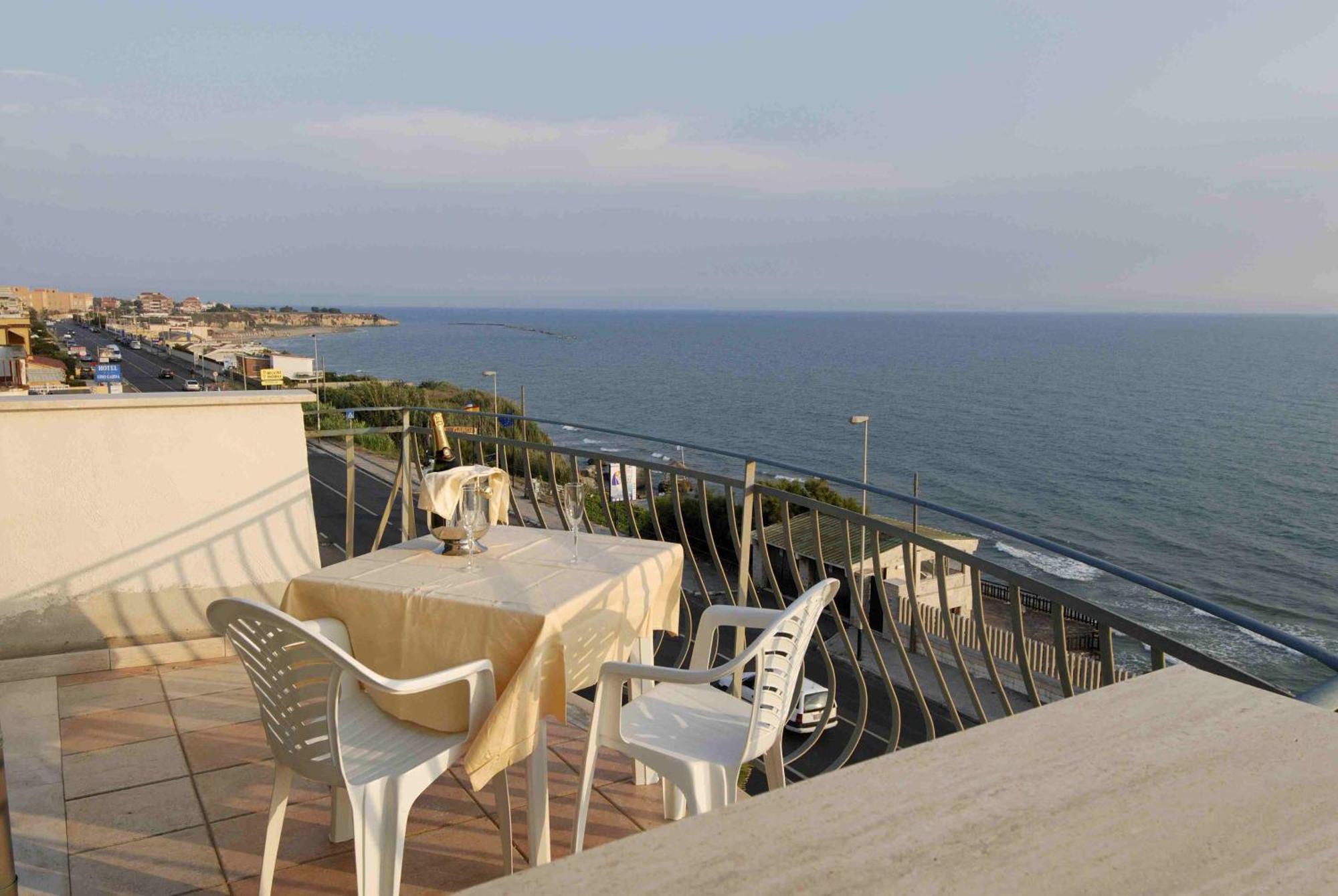 Hotel L'Approdo Anzio Exterior foto